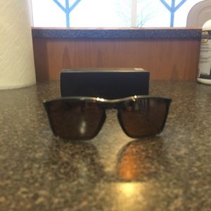 BNIB OAKLEY SYLAS SUNGLASSES